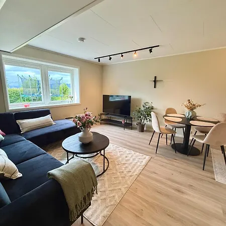 דירה Modern Two Bedroom In Prime Location