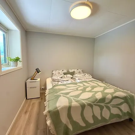 דירה Modern Two Bedroom In Prime Location *